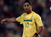 中国熊猫体育-法网险胜温网，穆雷统治全场的草地与红土交响曲