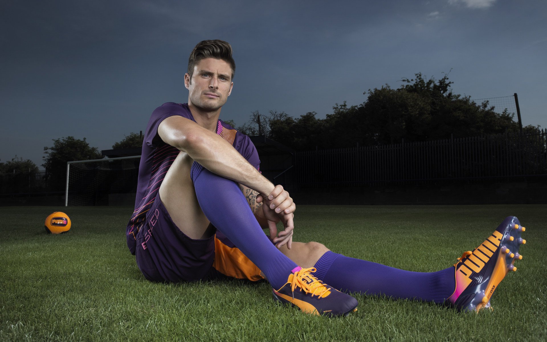 跨界统治，尼克斯铁血压制绿军，拉文赛道争冠上演终极接管